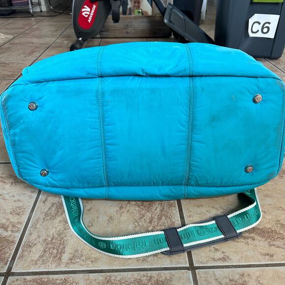 Lululemon Quilted Duffle Bag With Shoulder Strap Turquoise Weekender‎ - Picture 7 of 16